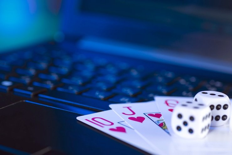 kudustoto slot platform interface showing live-dealer table and sportsbook odds on mobile and desktop